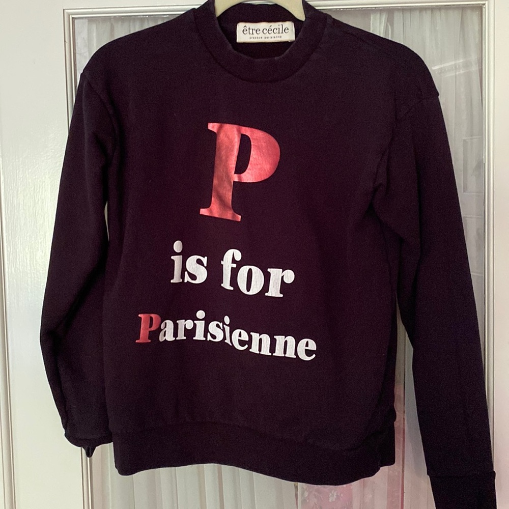 Black sweatshirt